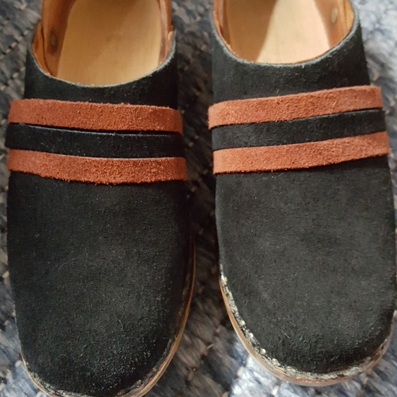 One-of-Kind Clogs - Picture 4 of 5